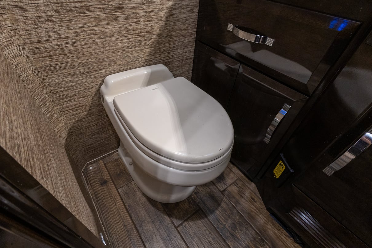 2018 Newmar King Aire 4531 gallery image-23