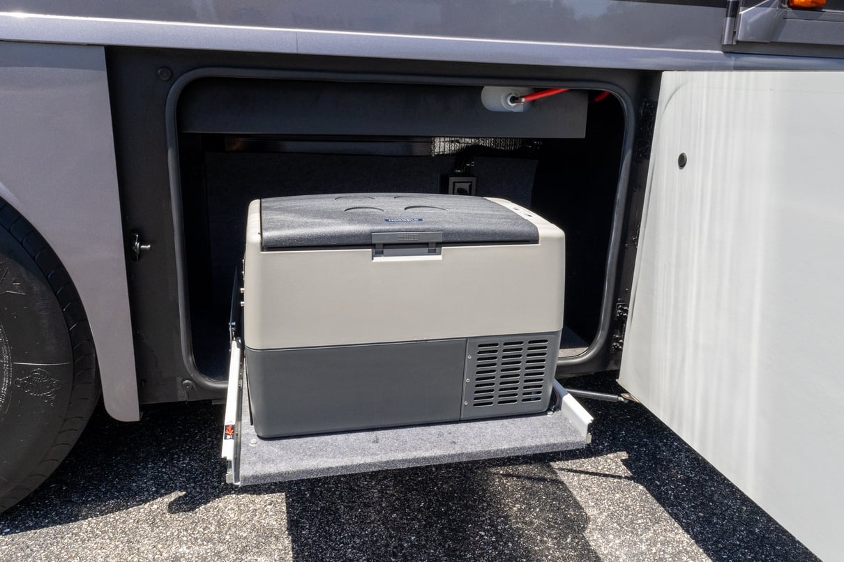 2019 Winnebago Horizon 42Q gallery image-36