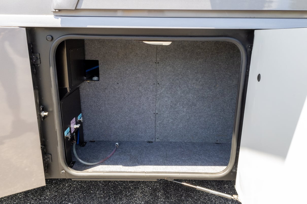 2019 Winnebago Horizon 42Q gallery image-37