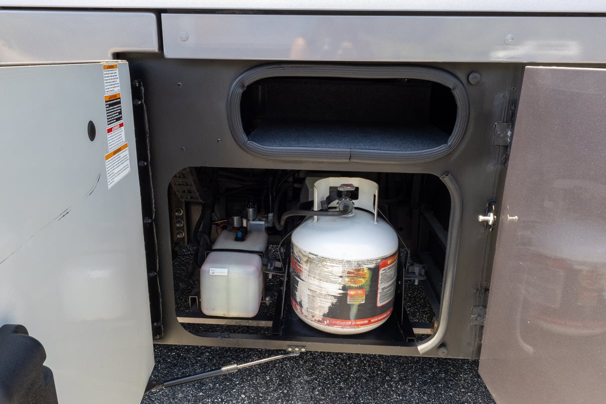 2019 Winnebago Horizon 42Q gallery image-42