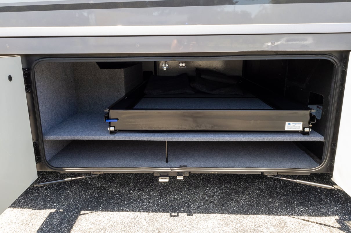 2019 Winnebago Horizon 42Q gallery image-43