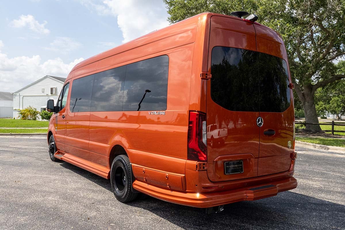 2025 OGV LUXURY COACH V-Cruise 9-Passenger gallery image-7