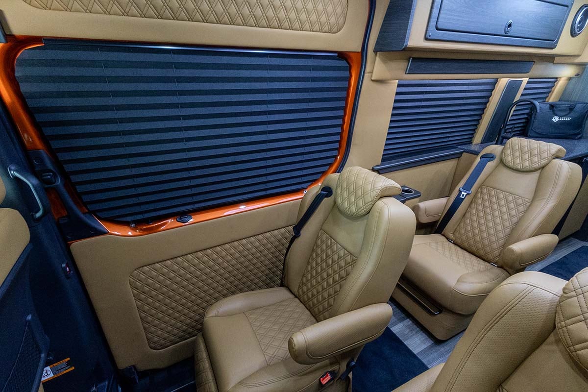 2025 OGV LUXURY COACH V-Cruise 9-Passenger gallery image-19