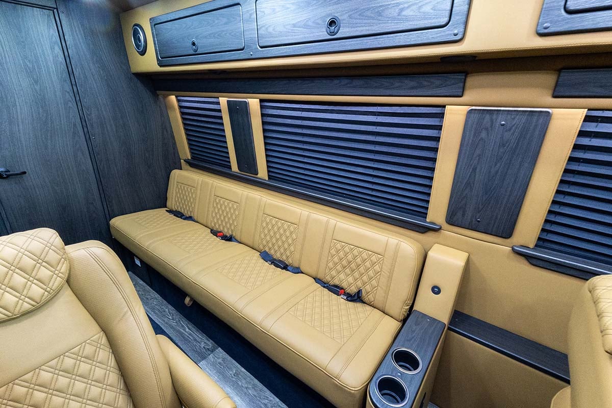 2025 OGV LUXURY COACH V-Cruise 9-Passenger gallery image-22