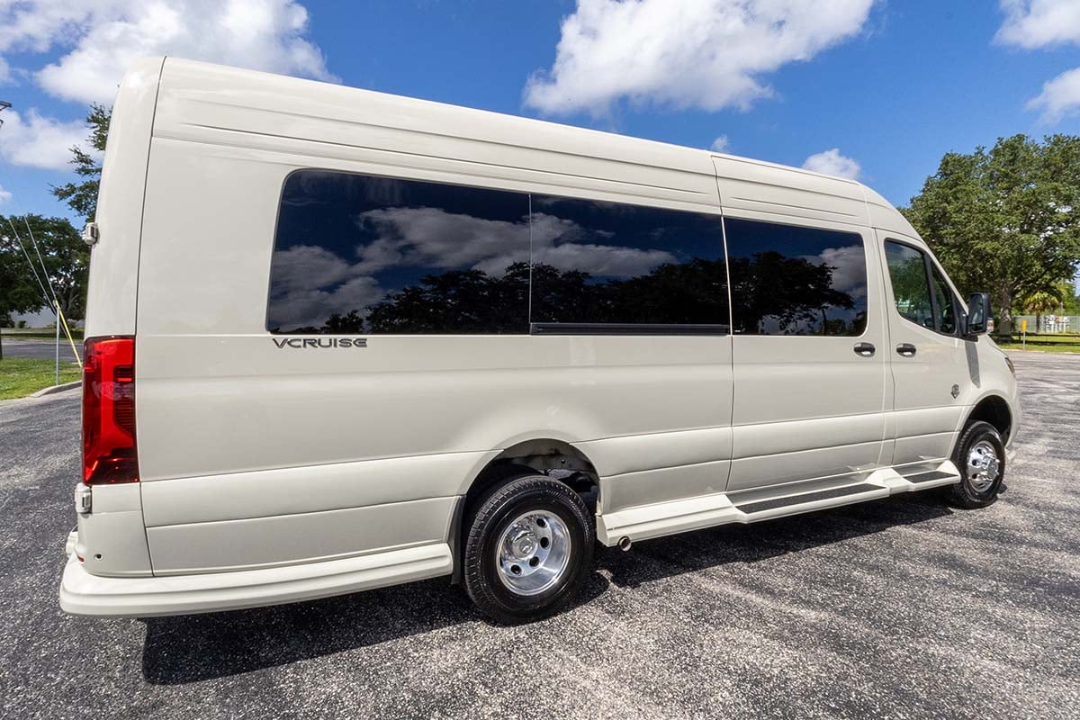 New 2025 OGV Luxury Coach V-Cruise 10OBA AWD