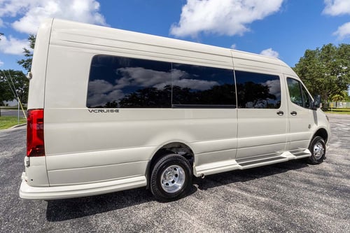 {id=32, name='OGV', order=18, label='OGV'}