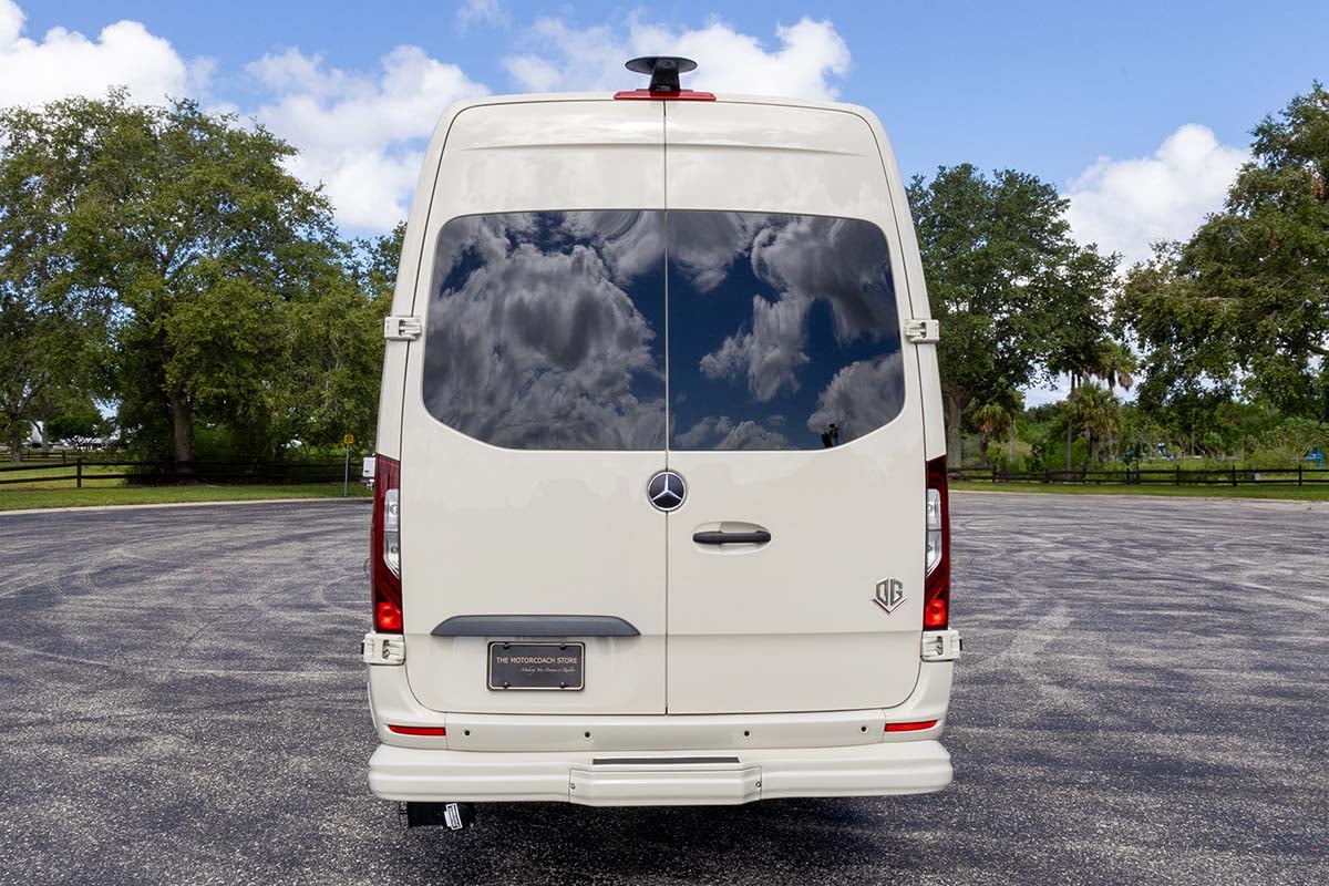 New 2025 OGV Luxury Coach V-Cruise 10OBA AWD gallery image-7