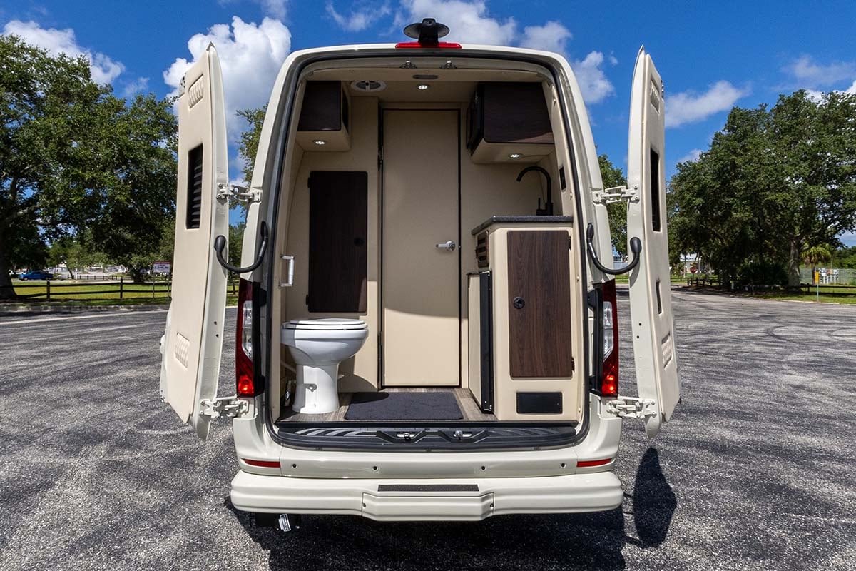 New 2025 OGV Luxury Coach V-Cruise 10OBA AWD gallery image-26