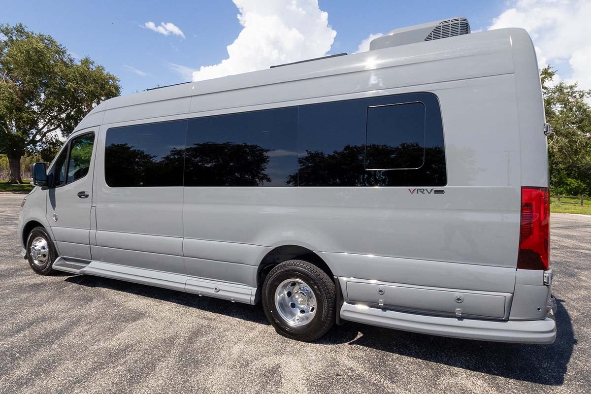 New 2025 OGV Luxury Coach V-RV 7RL gallery image-8