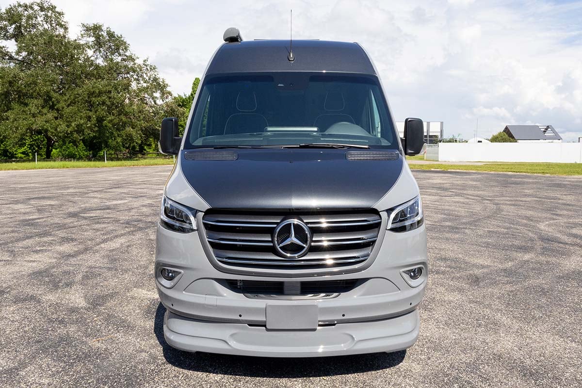 New 2025 OGV Luxury Coach V-RV 7RL gallery image-12