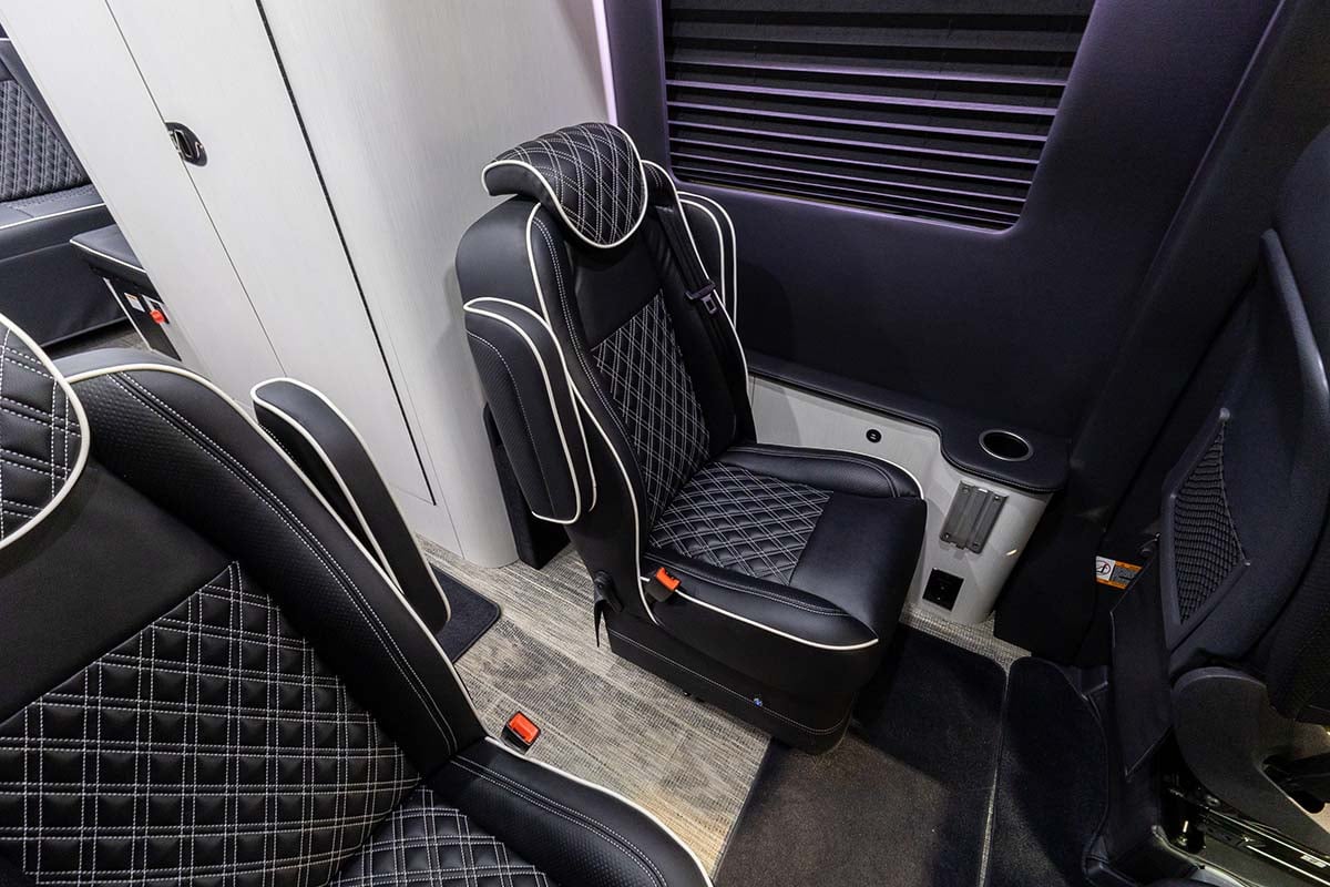 New 2025 OGV Luxury Coach V-RV 7RL gallery image-19