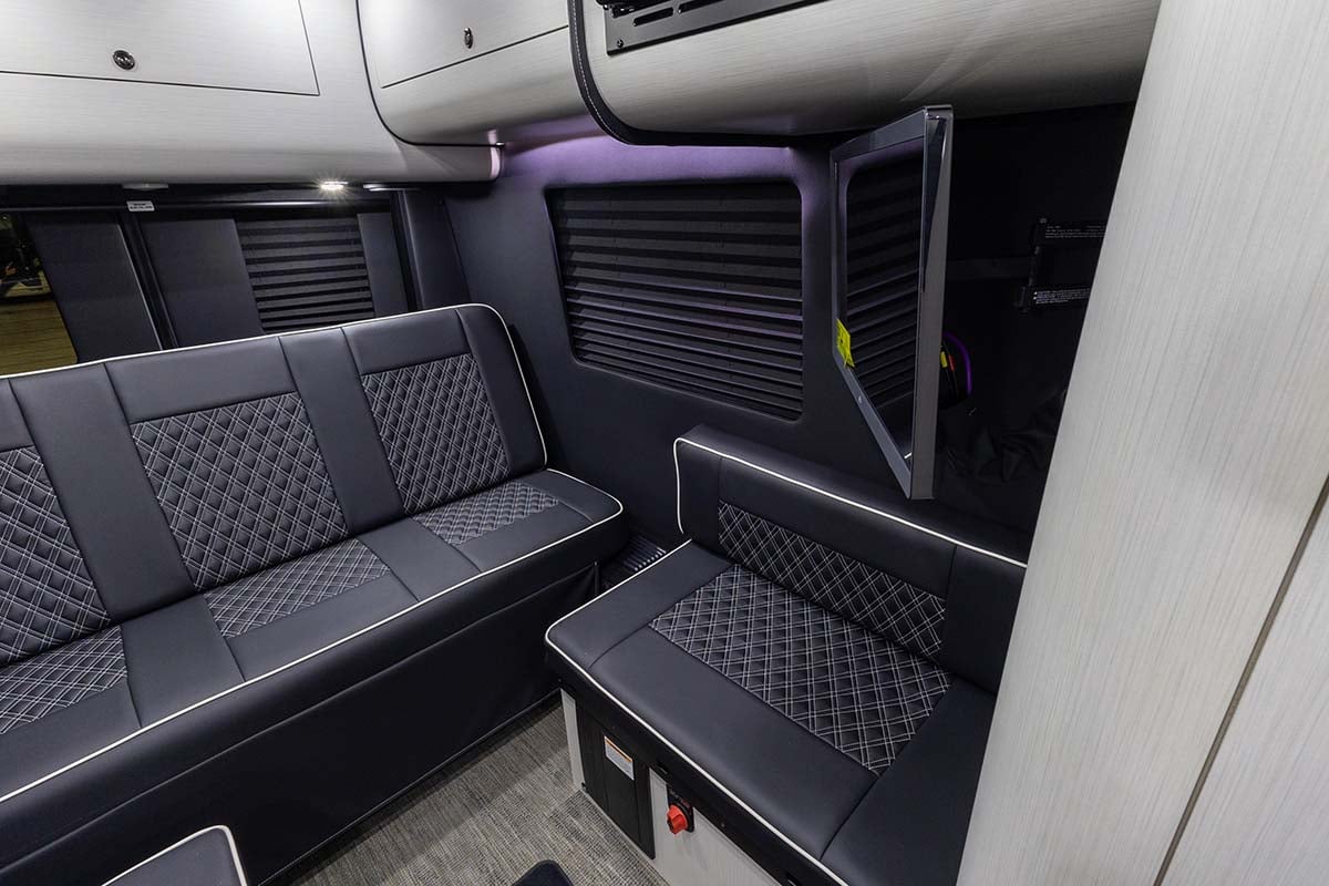 New 2025 OGV Luxury Coach V-RV 7RL gallery image-21