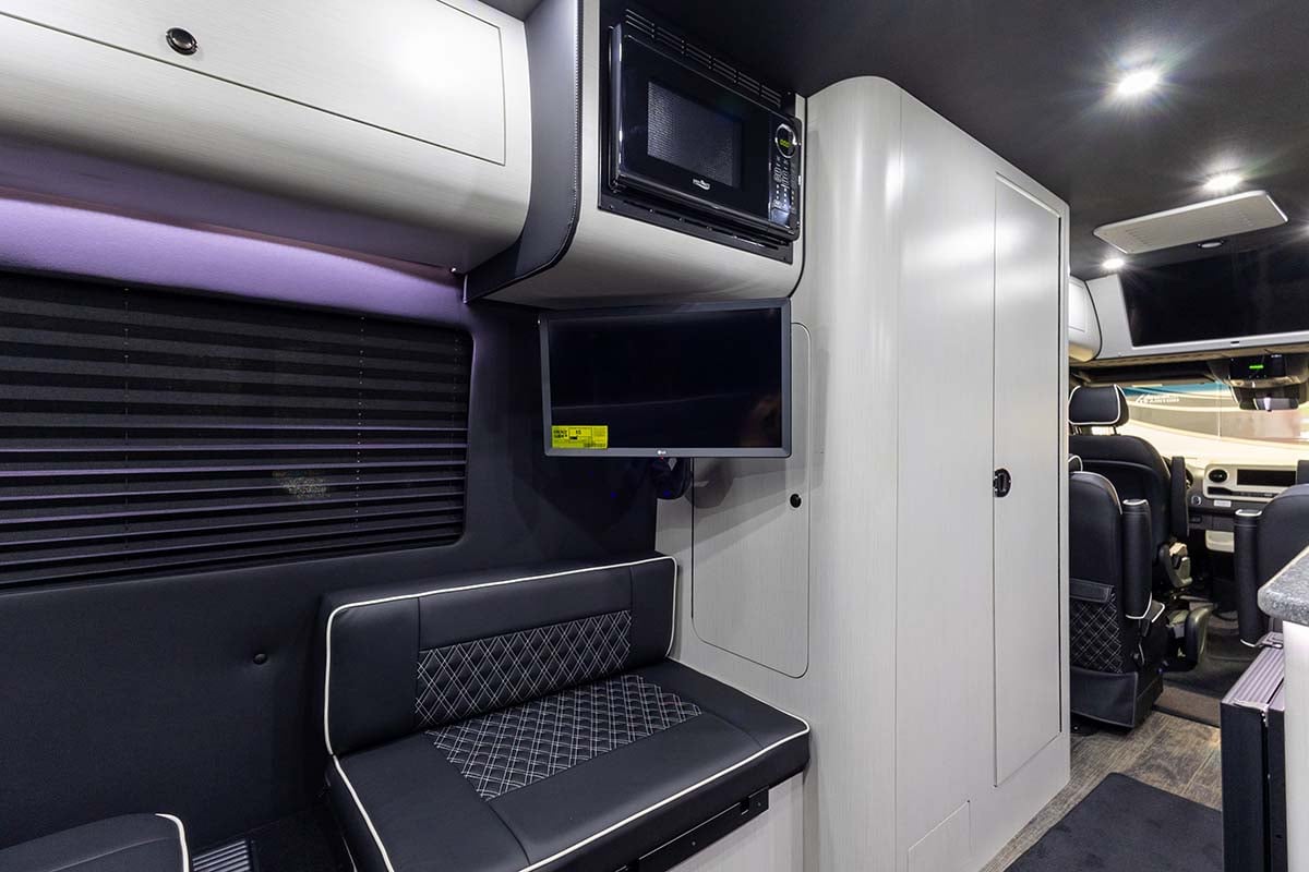 New 2025 OGV Luxury Coach V-RV 7RL gallery image-29