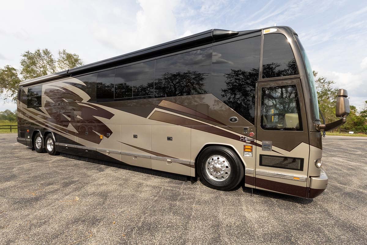 2007 Prevost Featherlite H3 45 gallery image-2