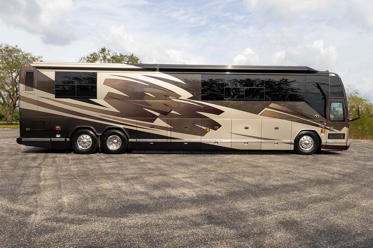 2007 Prevost Featherlite H3 45 gallery image-3