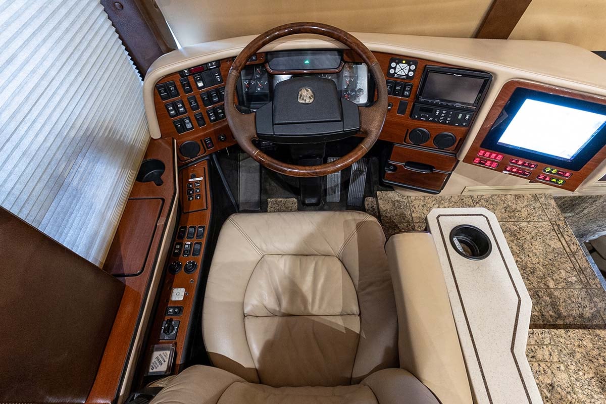 2007 Prevost Featherlite H3 45 gallery image-13