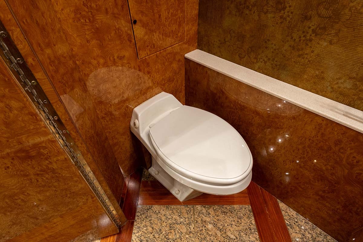 2007 Prevost Featherlite H3 45 gallery image-27