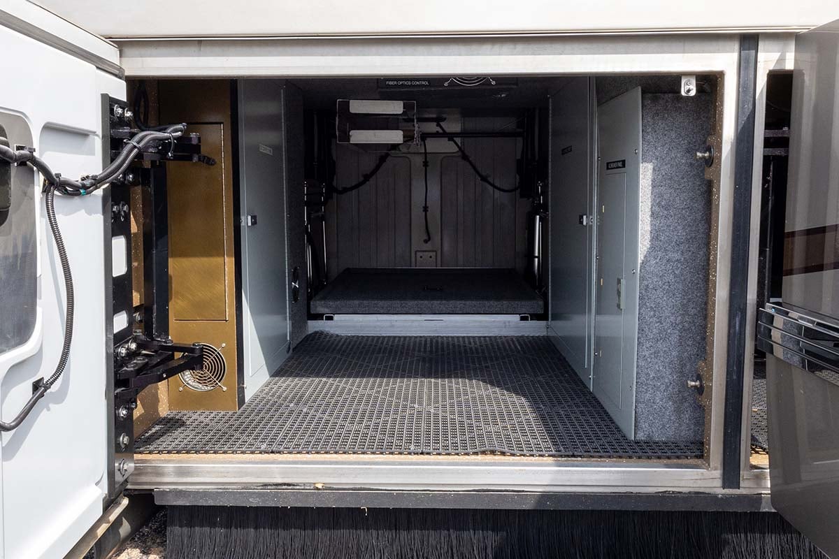 2007 Prevost Featherlite H3 45 gallery image-42