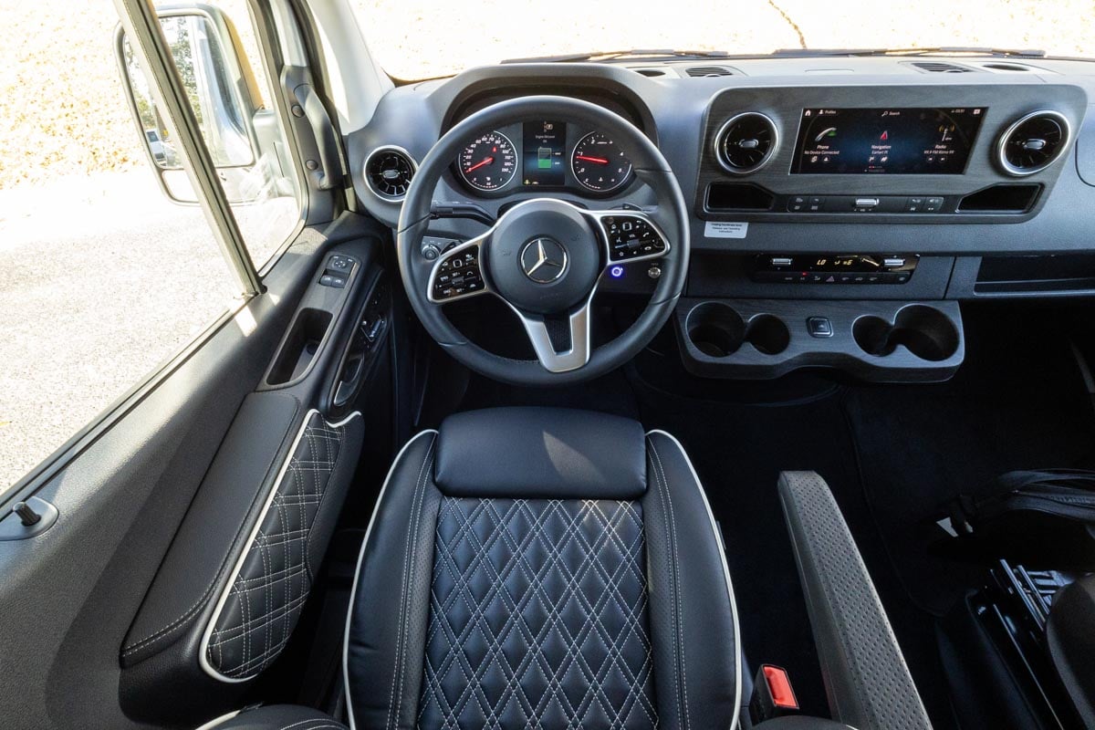 2025 OGV LUXURY COACH V-Cruise 9-Passenger gallery image-15