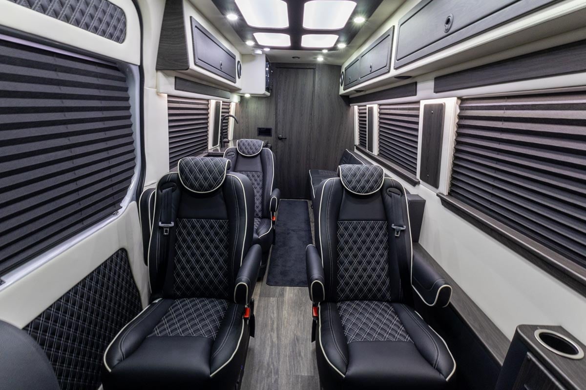 2025 OGV LUXURY COACH V-Cruise 9-Passenger gallery image-17