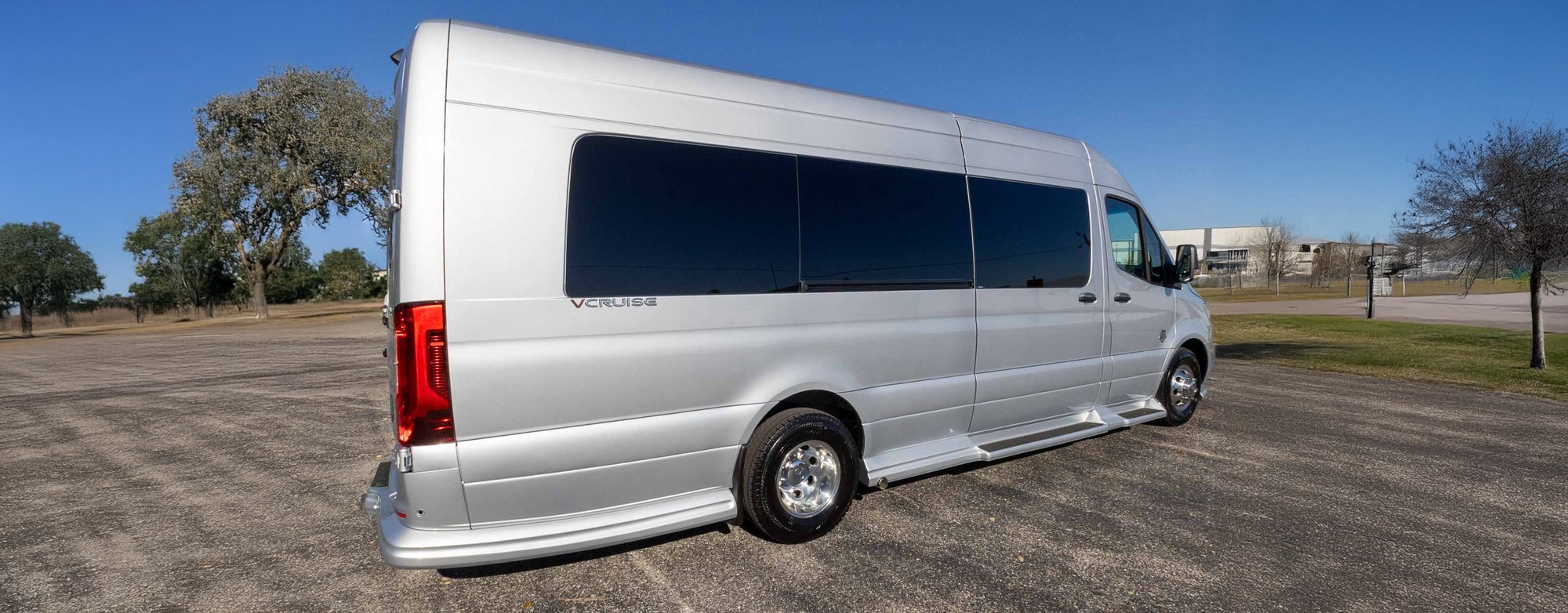 2025 OGV LUXURY COACH V-Cruise 9-Passenger