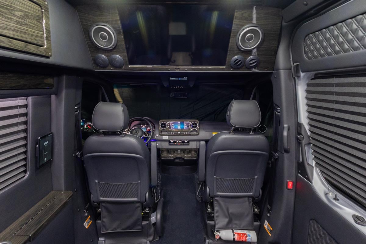 New OGV 2025 Luxury Coach V-Cruise 10OB gallery image-16