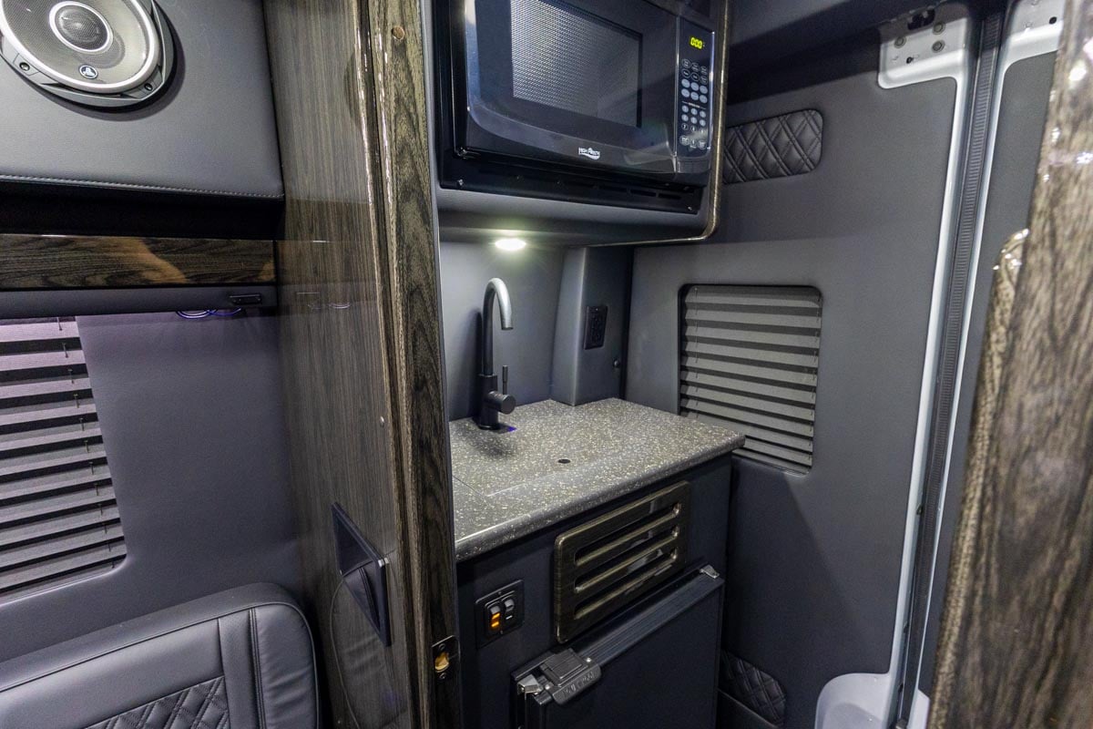 New OGV 2025 Luxury Coach V-Cruise 10OB gallery image-24