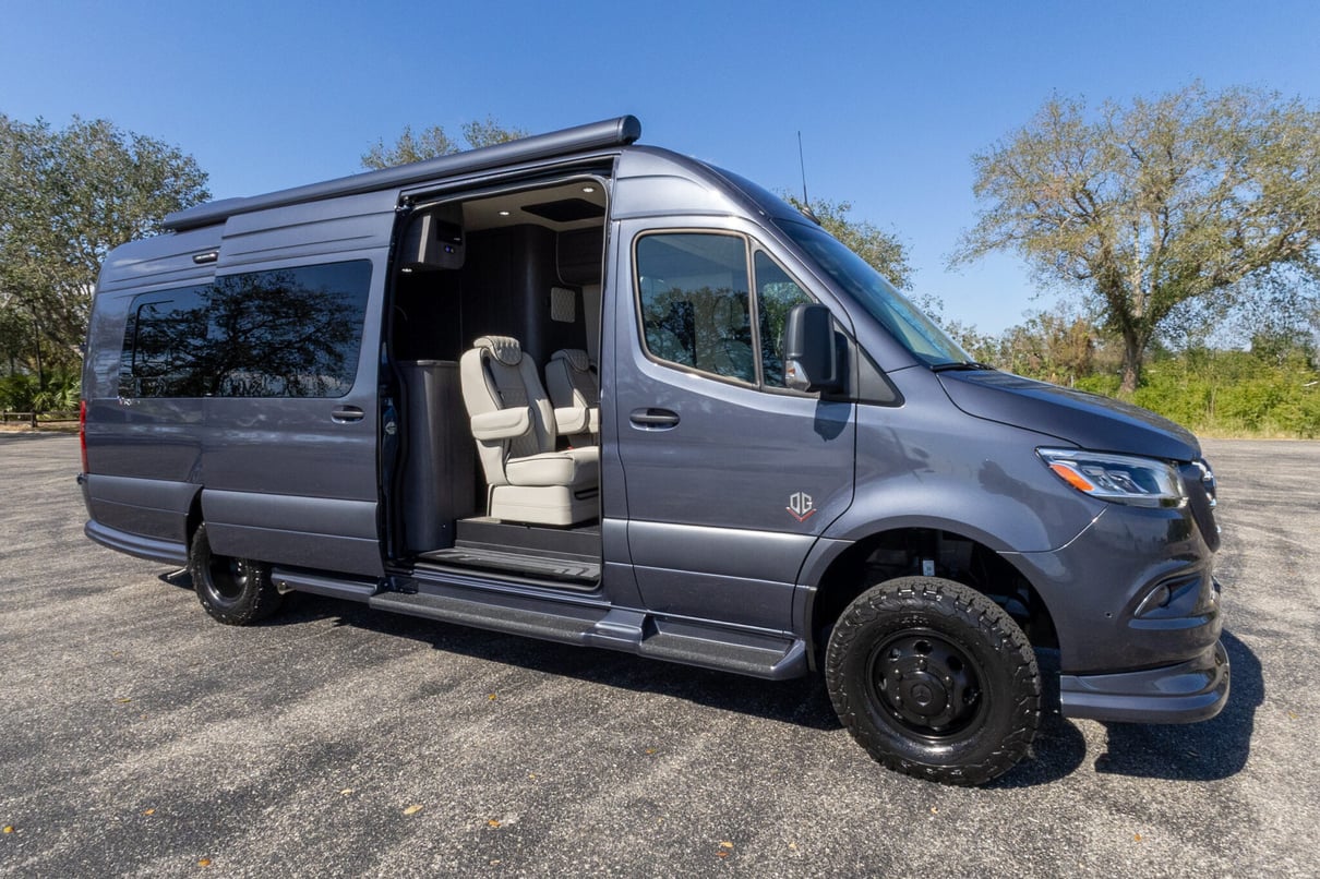 2025 OGV LUXURY COACH gallery image-3