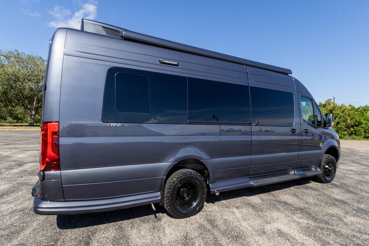 2025 OGV LUXURY COACH gallery image-5