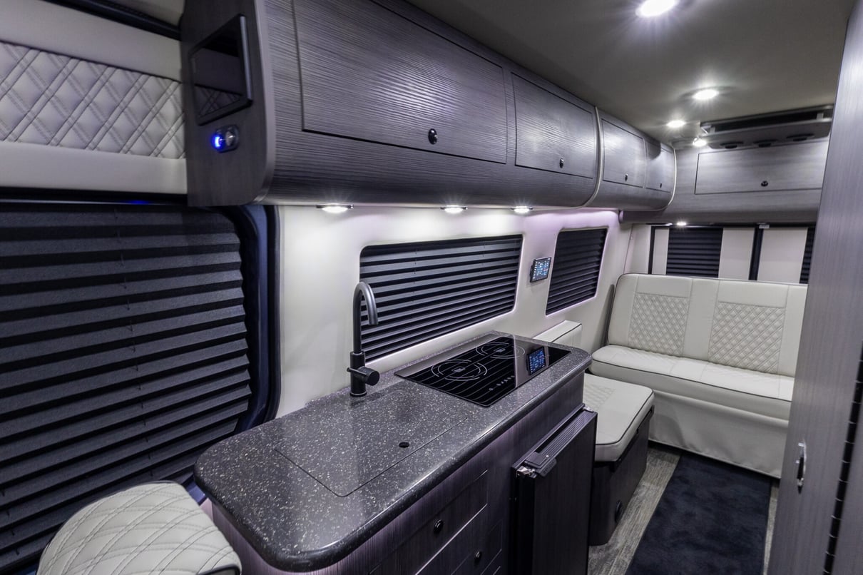 2025 OGV LUXURY COACH gallery image-21