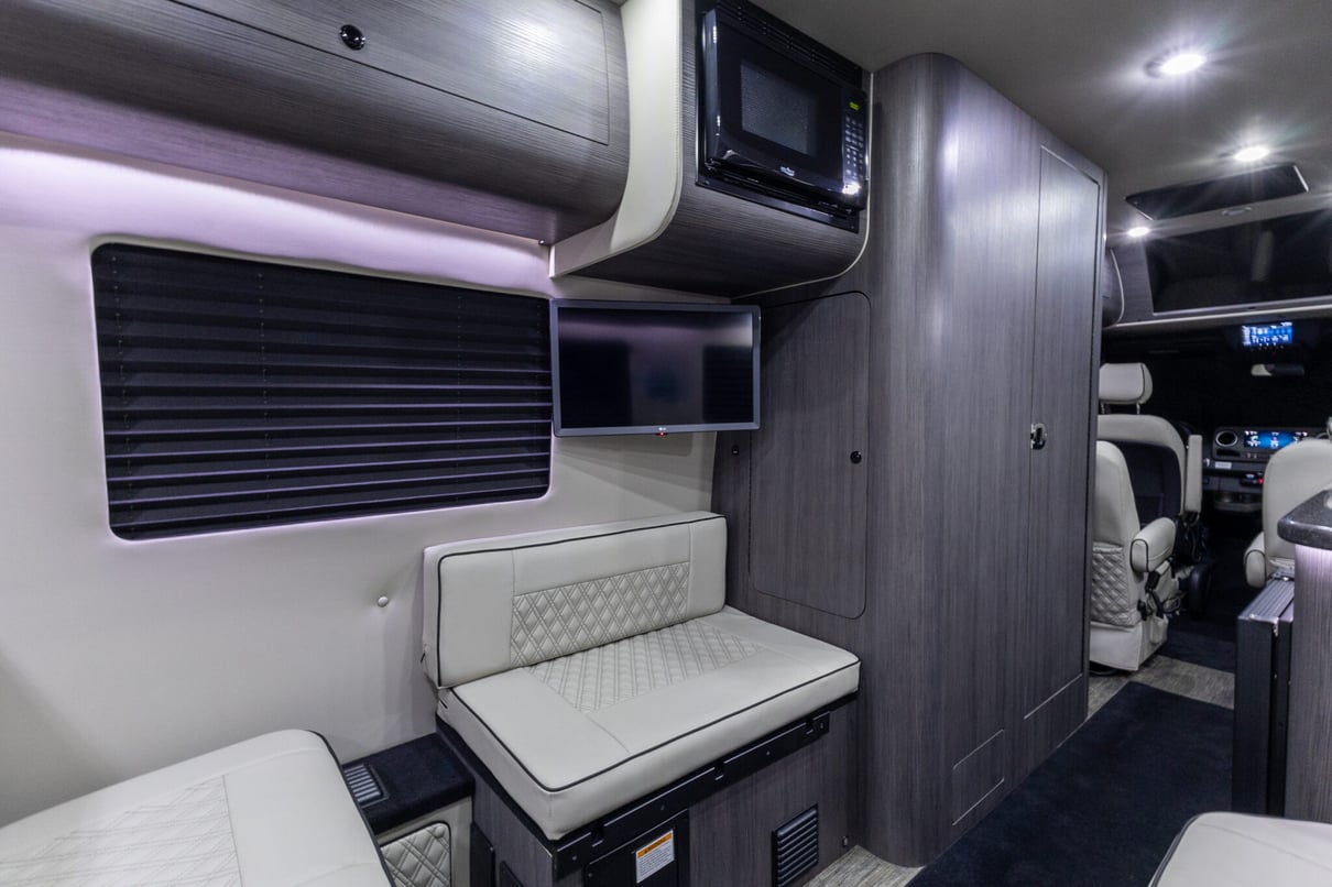 2025 OGV LUXURY COACH gallery image-24