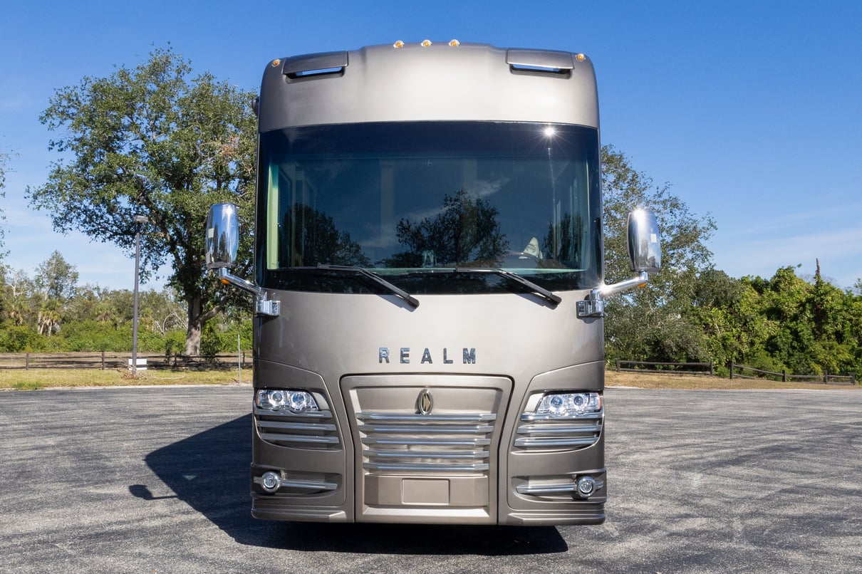 2016 FORETRAVEL REALM LV3 gallery image-12