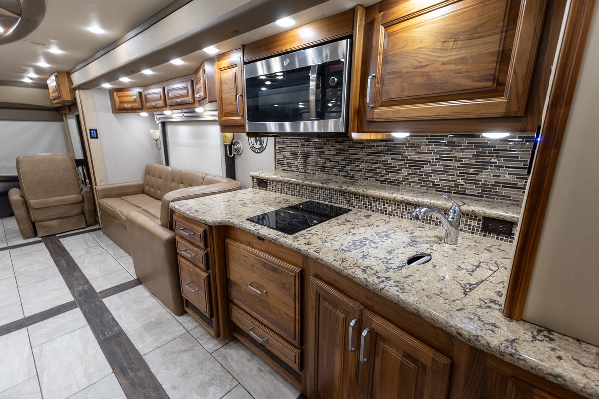 2016 FORETRAVEL REALM LV3 gallery image-20