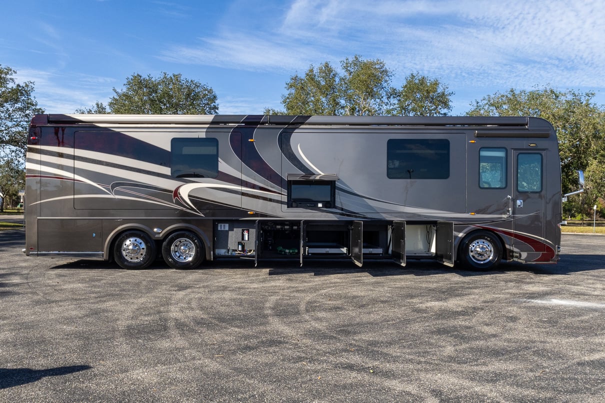 2016 FORETRAVEL REALM LV3 gallery image-35