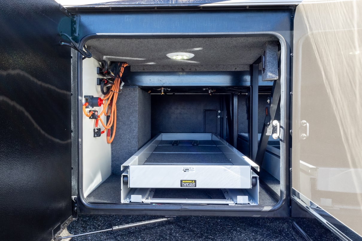 2016 FORETRAVEL REALM LV3 gallery image-45