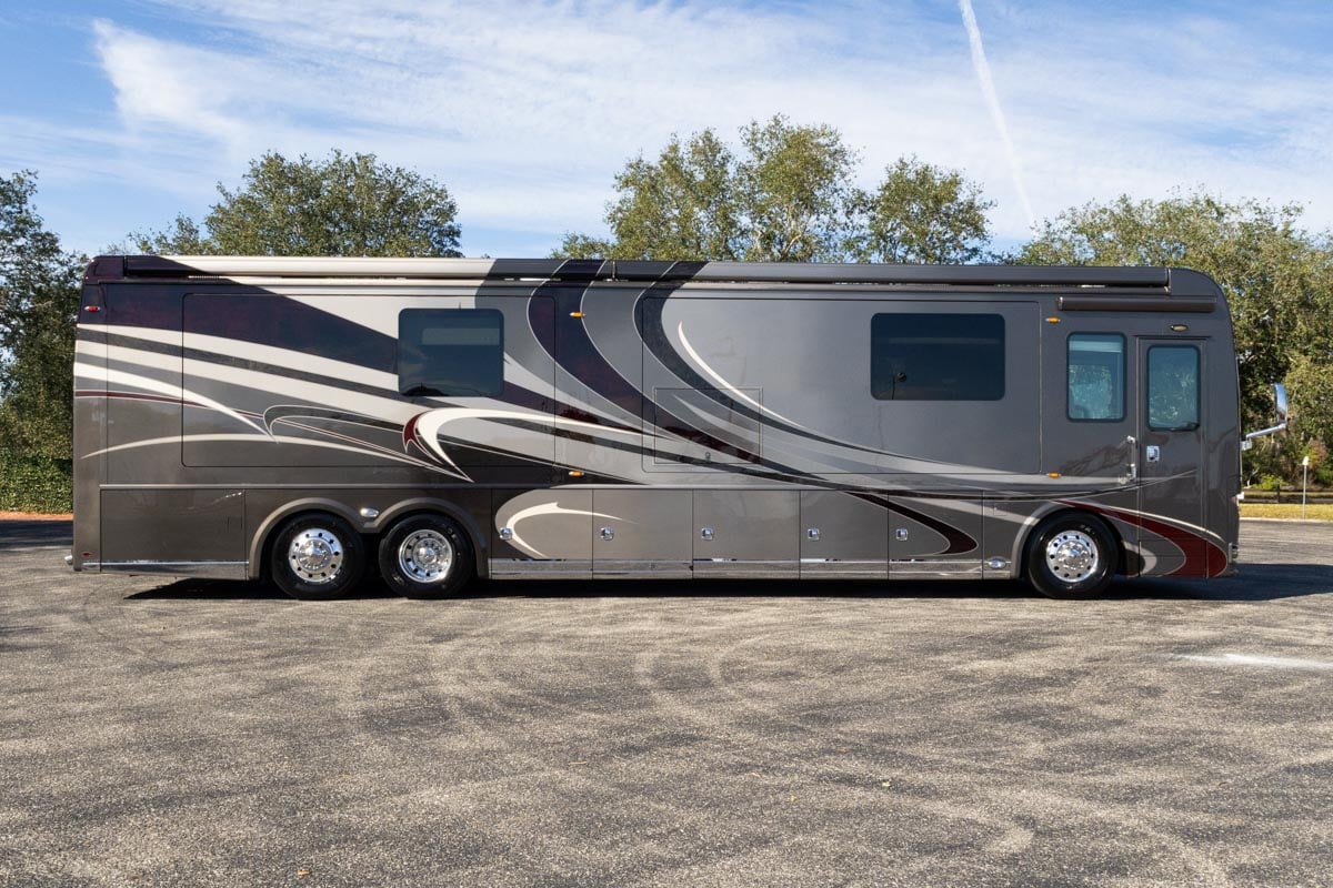 2016 FORETRAVEL REALM LV3 gallery image-3