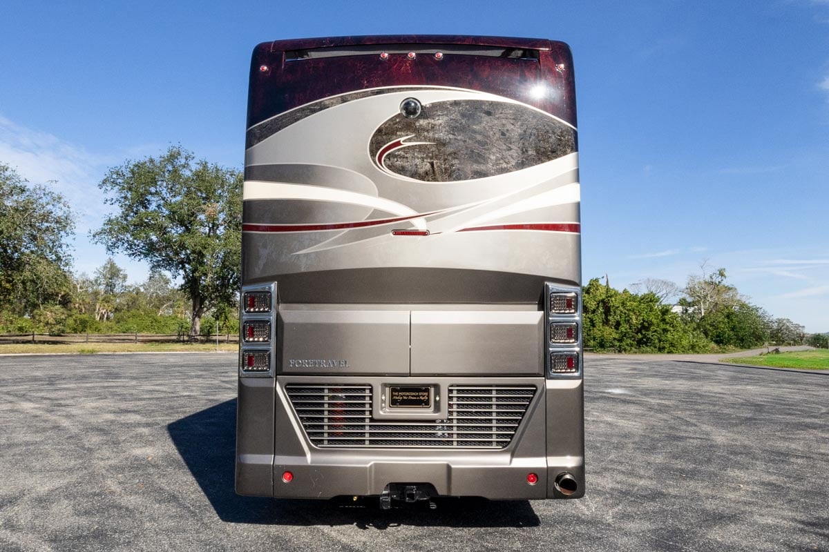 2016 FORETRAVEL REALM LV3 gallery image-6