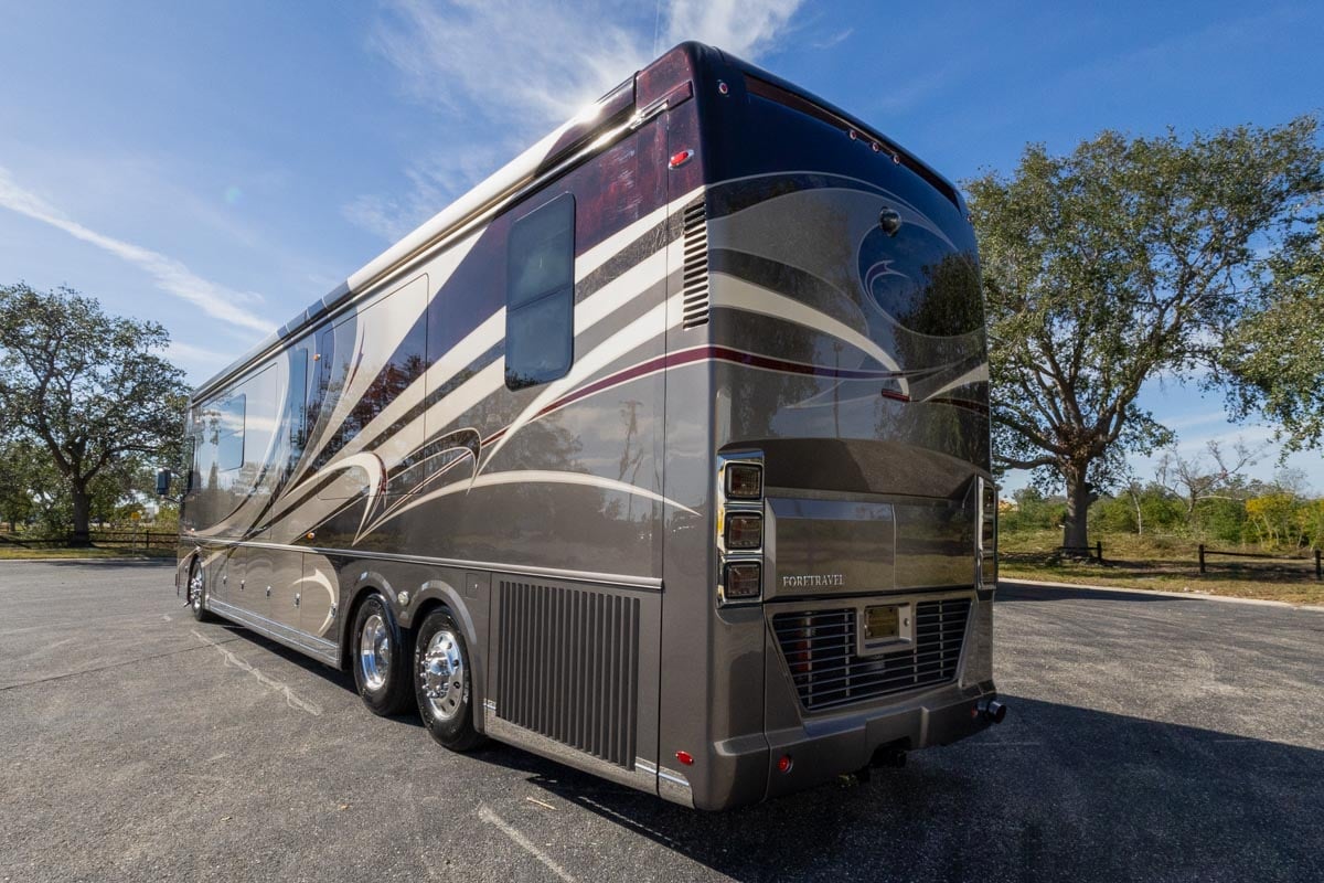 2016 FORETRAVEL REALM LV3 gallery image-7