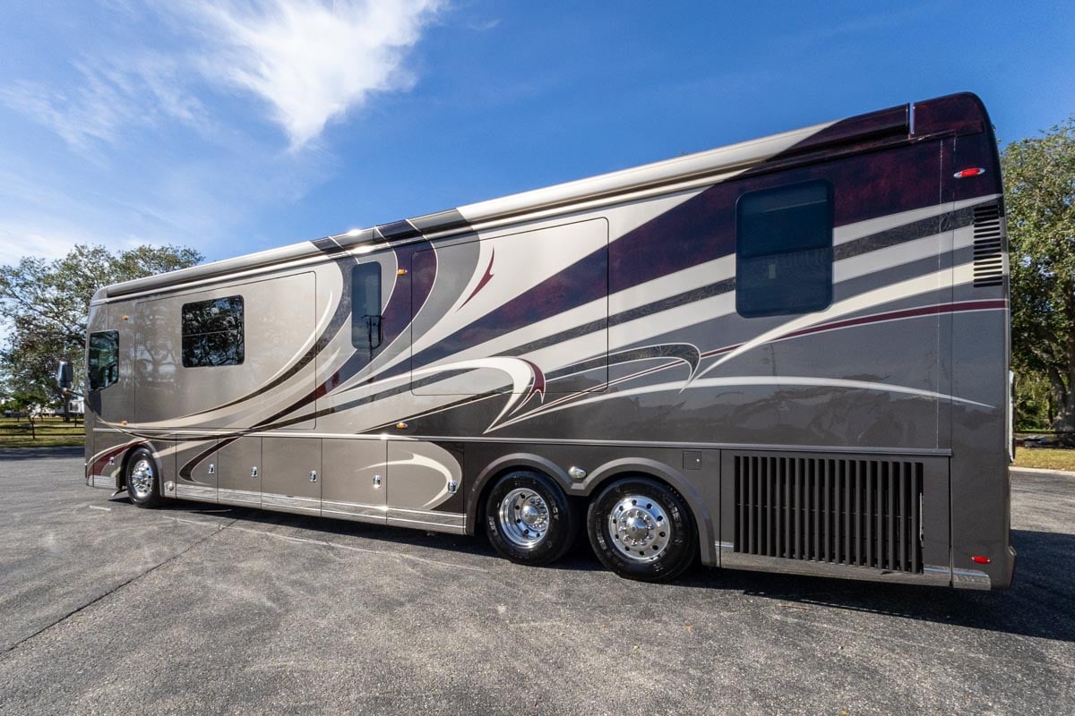 2016 FORETRAVEL REALM LV3 gallery image-8