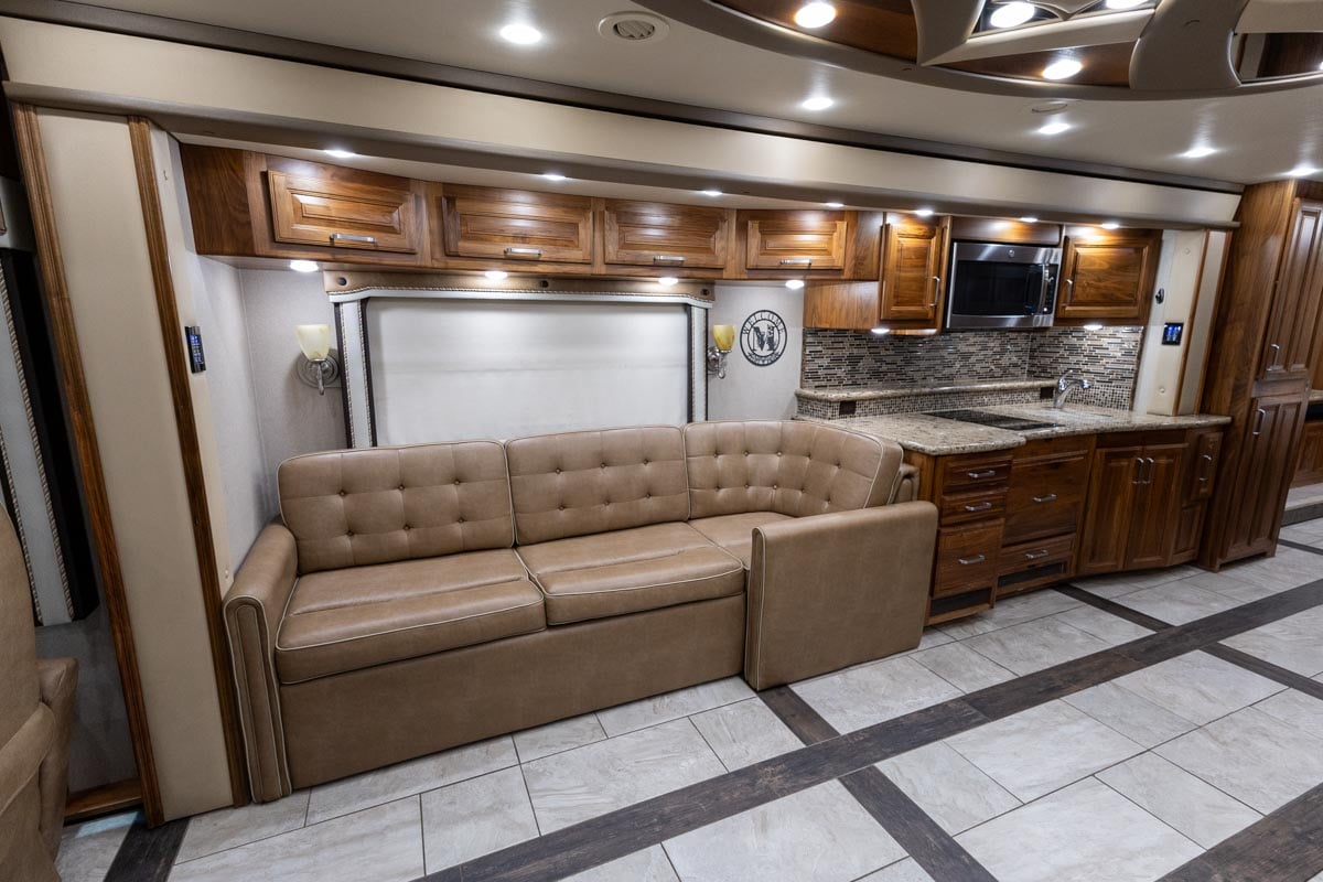 2016 FORETRAVEL REALM LV3 gallery image-17