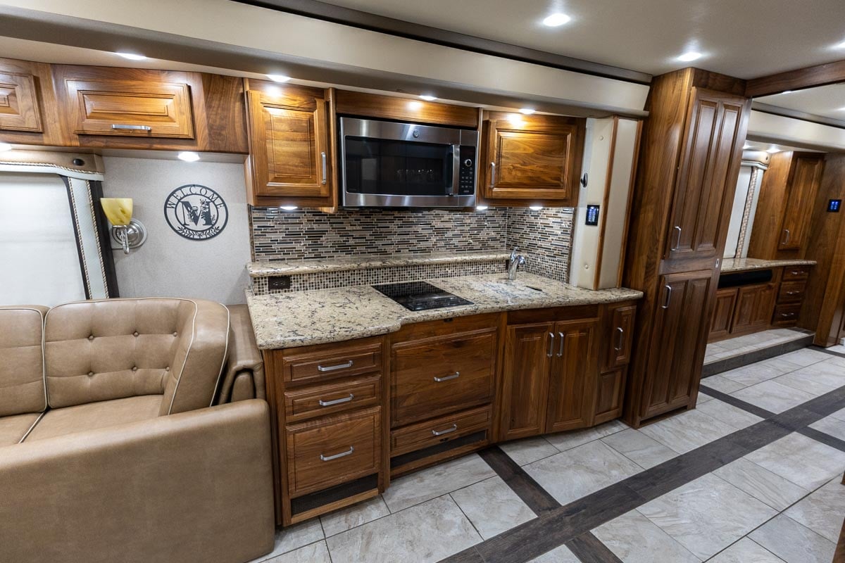 2016 FORETRAVEL REALM LV3 gallery image-18