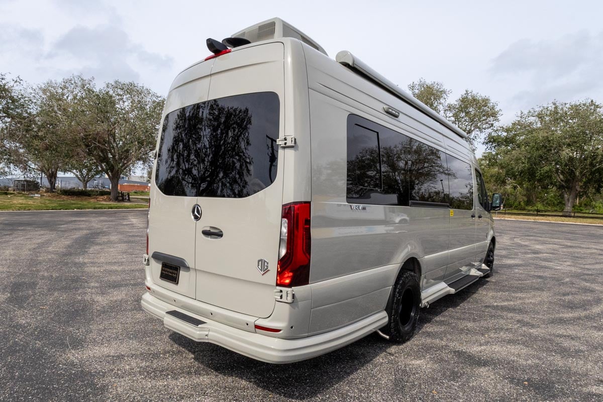 2025 OGV LUXURY COACH gallery image-6