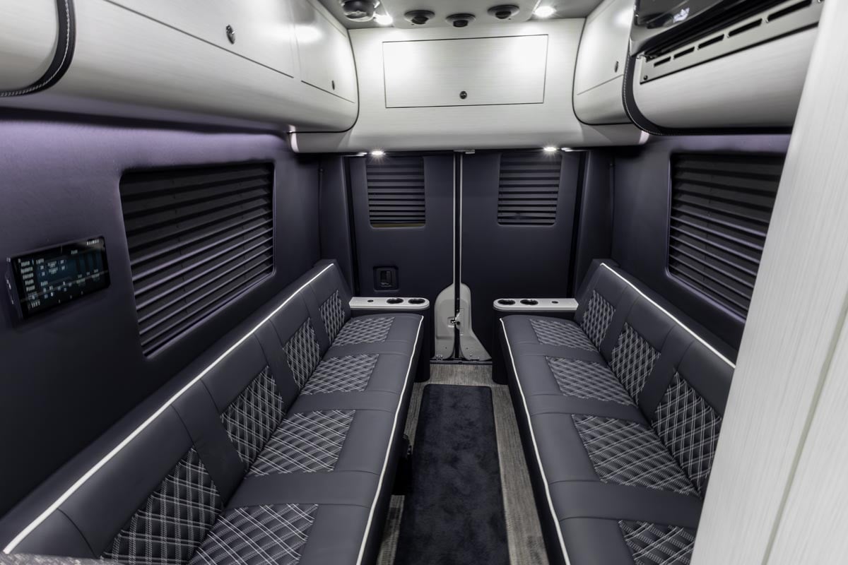 2025 OGV LUXURY COACH gallery image-23