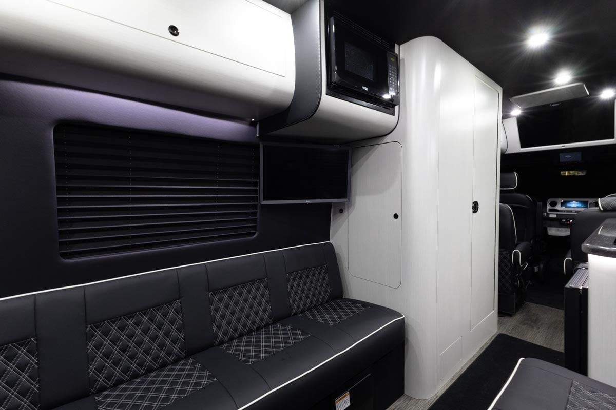 2025 OGV LUXURY COACH gallery image-24