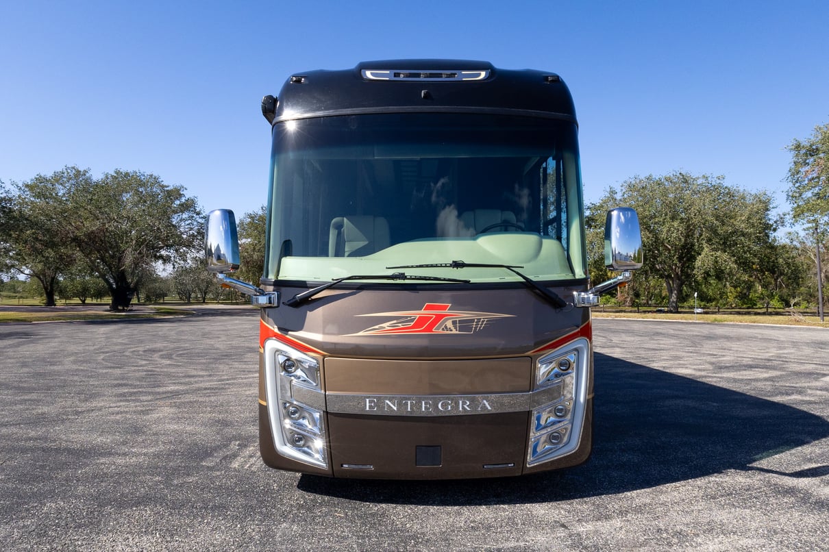 2022 Entegra Cornerstone 45B gallery image-12