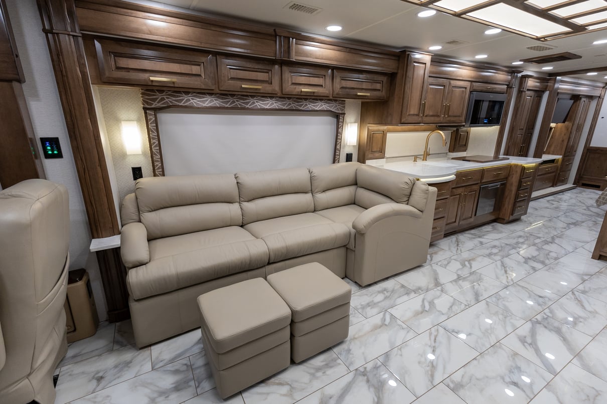 2022 Entegra Cornerstone 45B gallery image-17