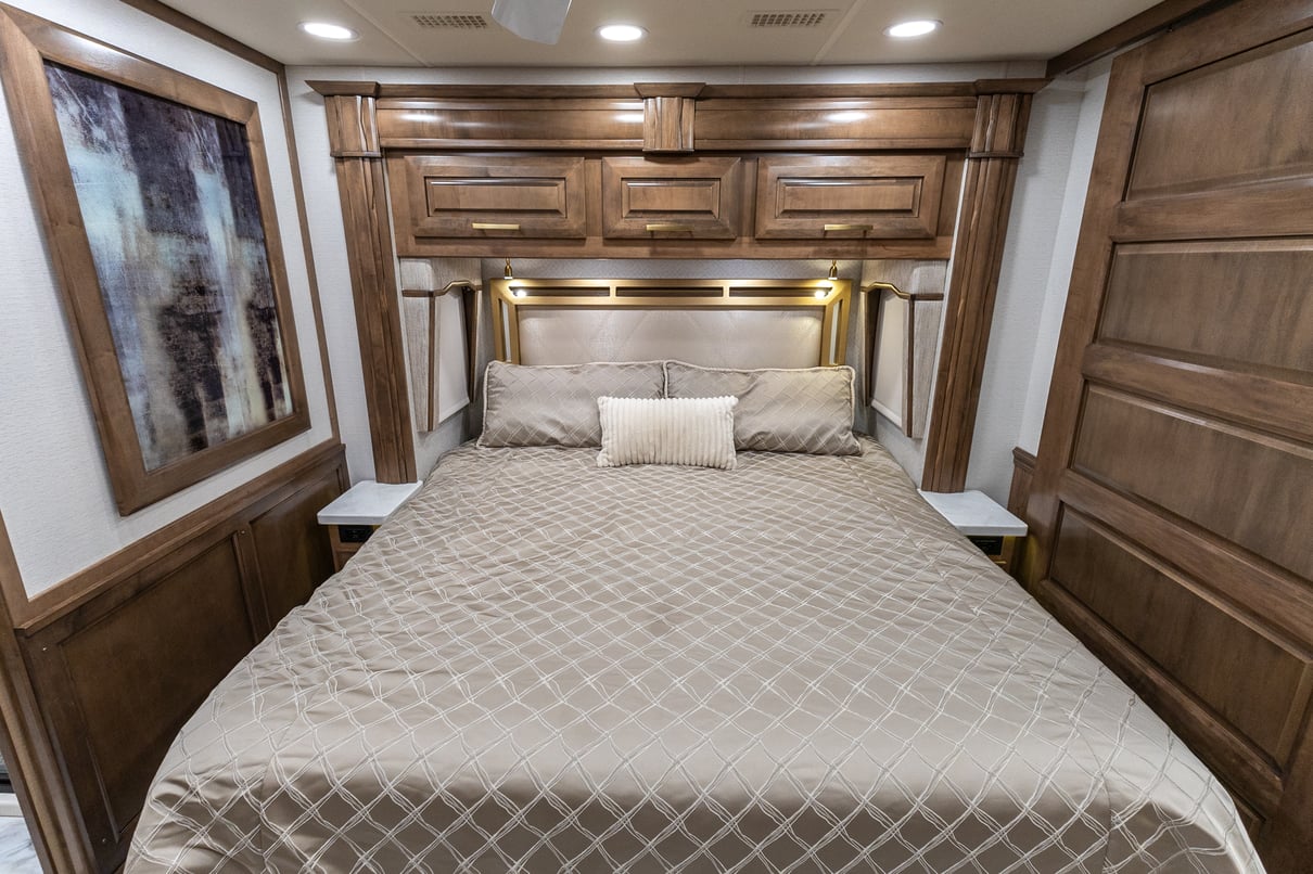 2022 Entegra Cornerstone 45B gallery image-25