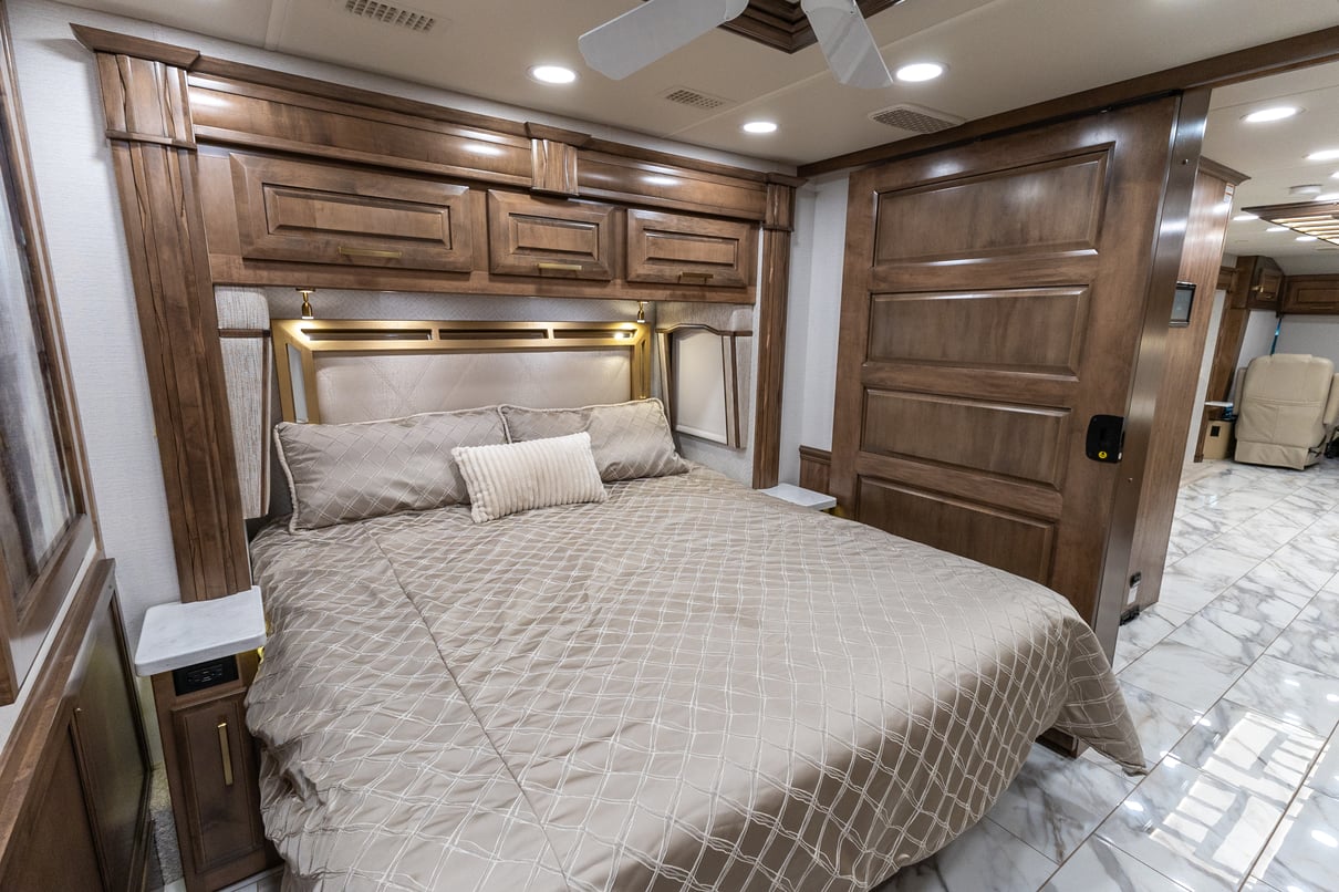 2022 Entegra Cornerstone 45B gallery image-26