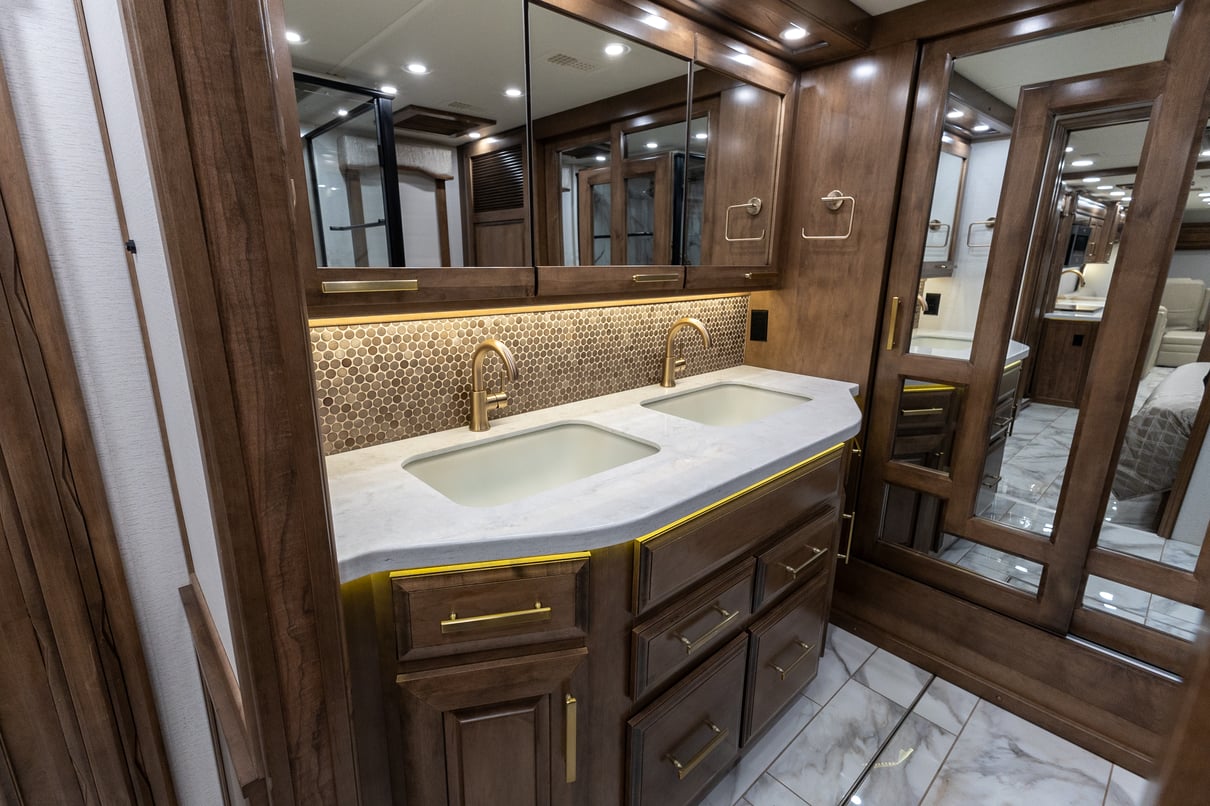 2022 Entegra Cornerstone 45B gallery image-29