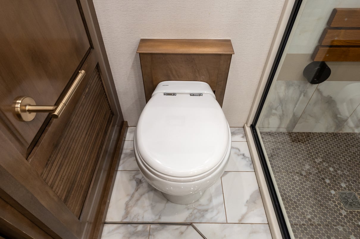 2022 Entegra Cornerstone 45B gallery image-32